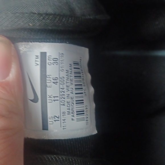 Nike Airmax 720 - Picture 8 of 9